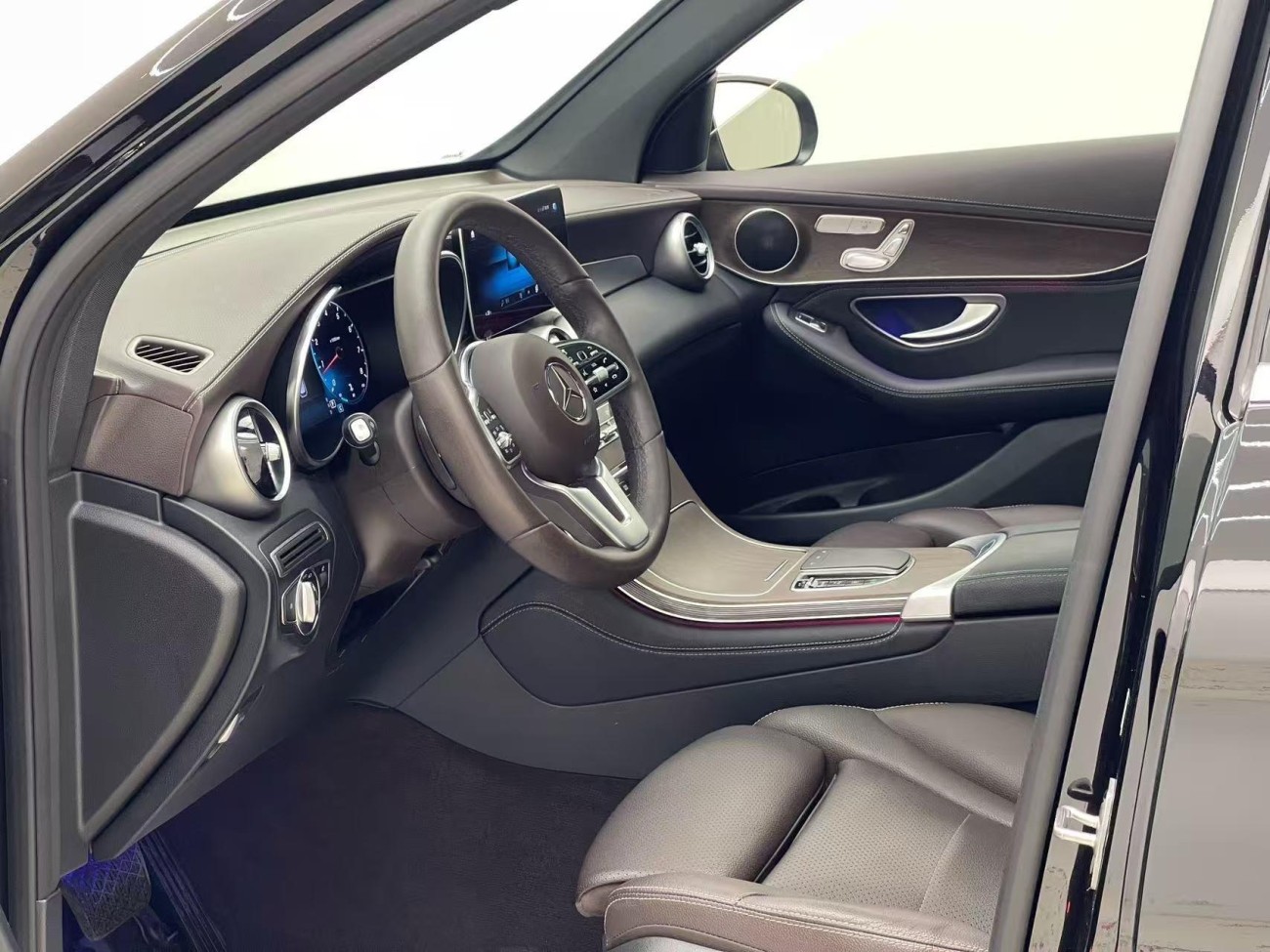 Mercedes-Benz GLC 260 L 2020