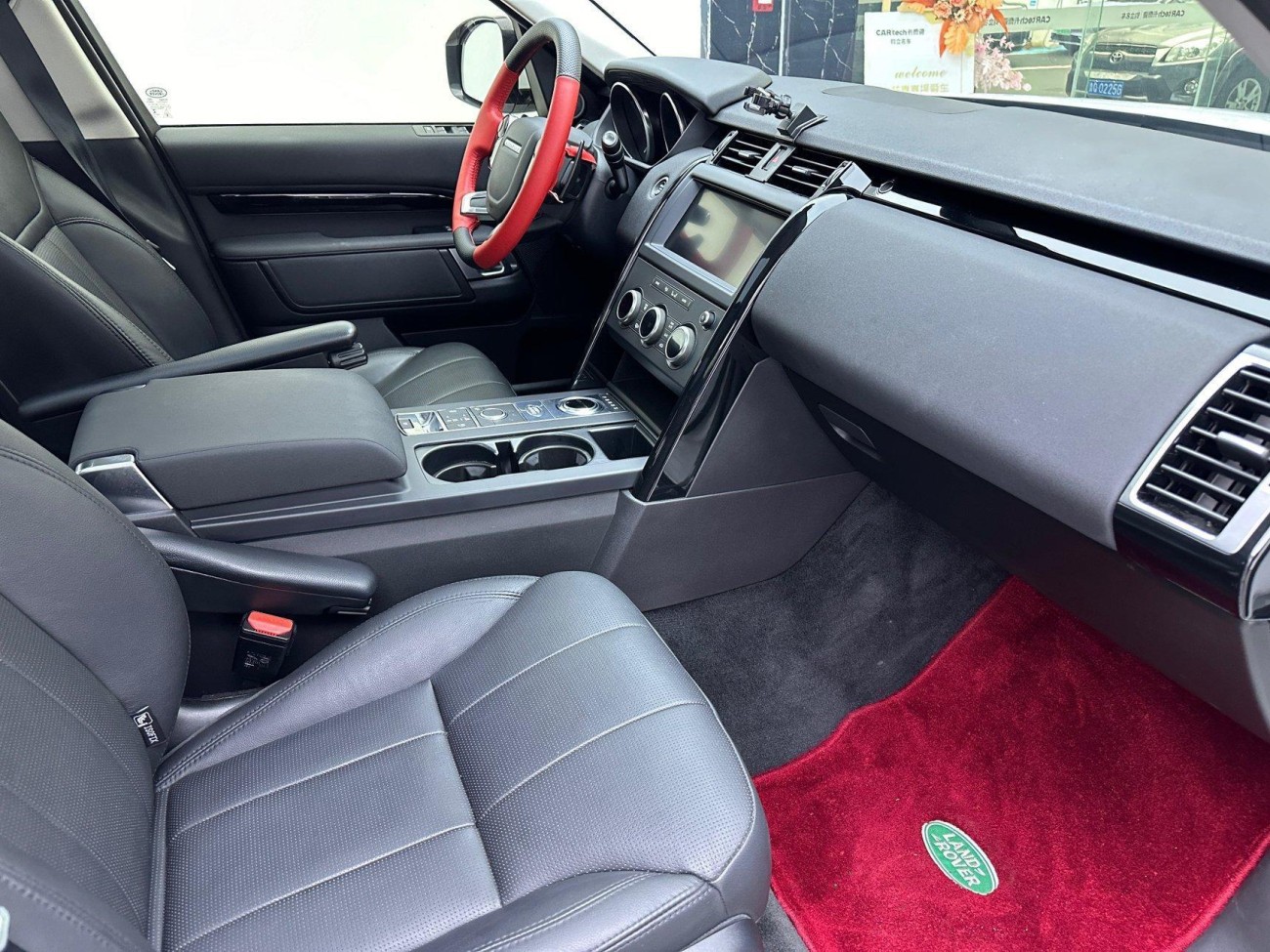 Land Rover Discovery 2019