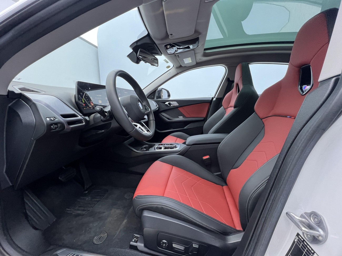 BMW 225L 2025