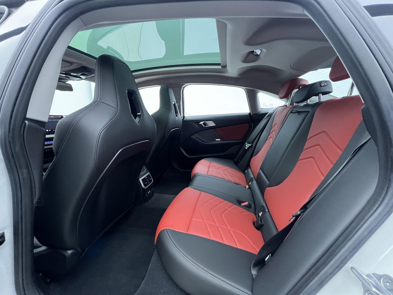 BMW 225L 2025