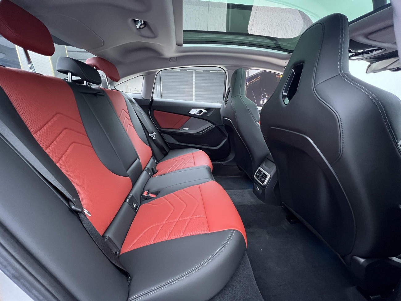BMW 225L 2025