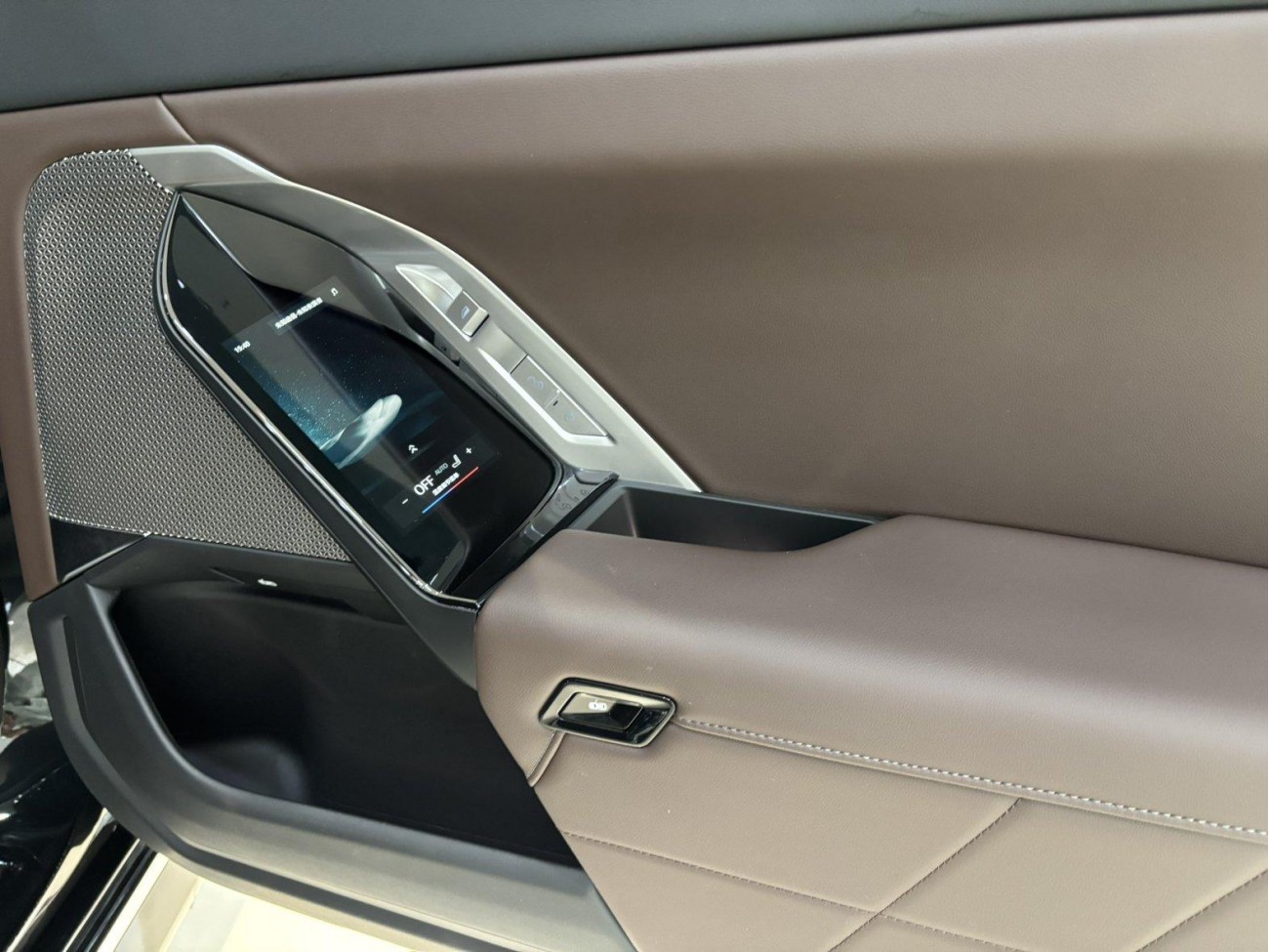 BMW 735Li 2025