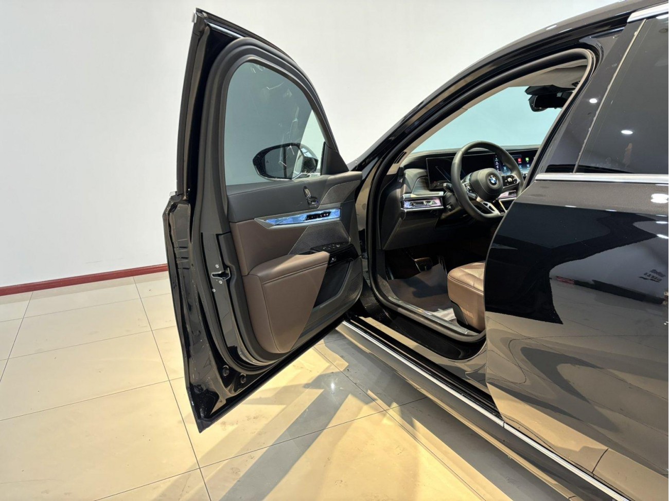 BMW 735Li 2025