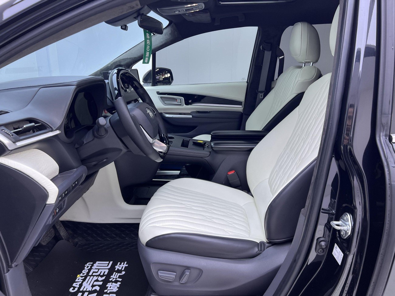 Toyota Sienna 2024