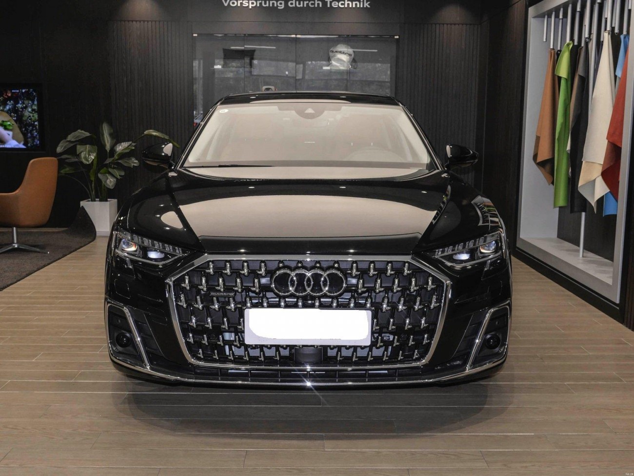 Audi A8L 50 TFSI 2025