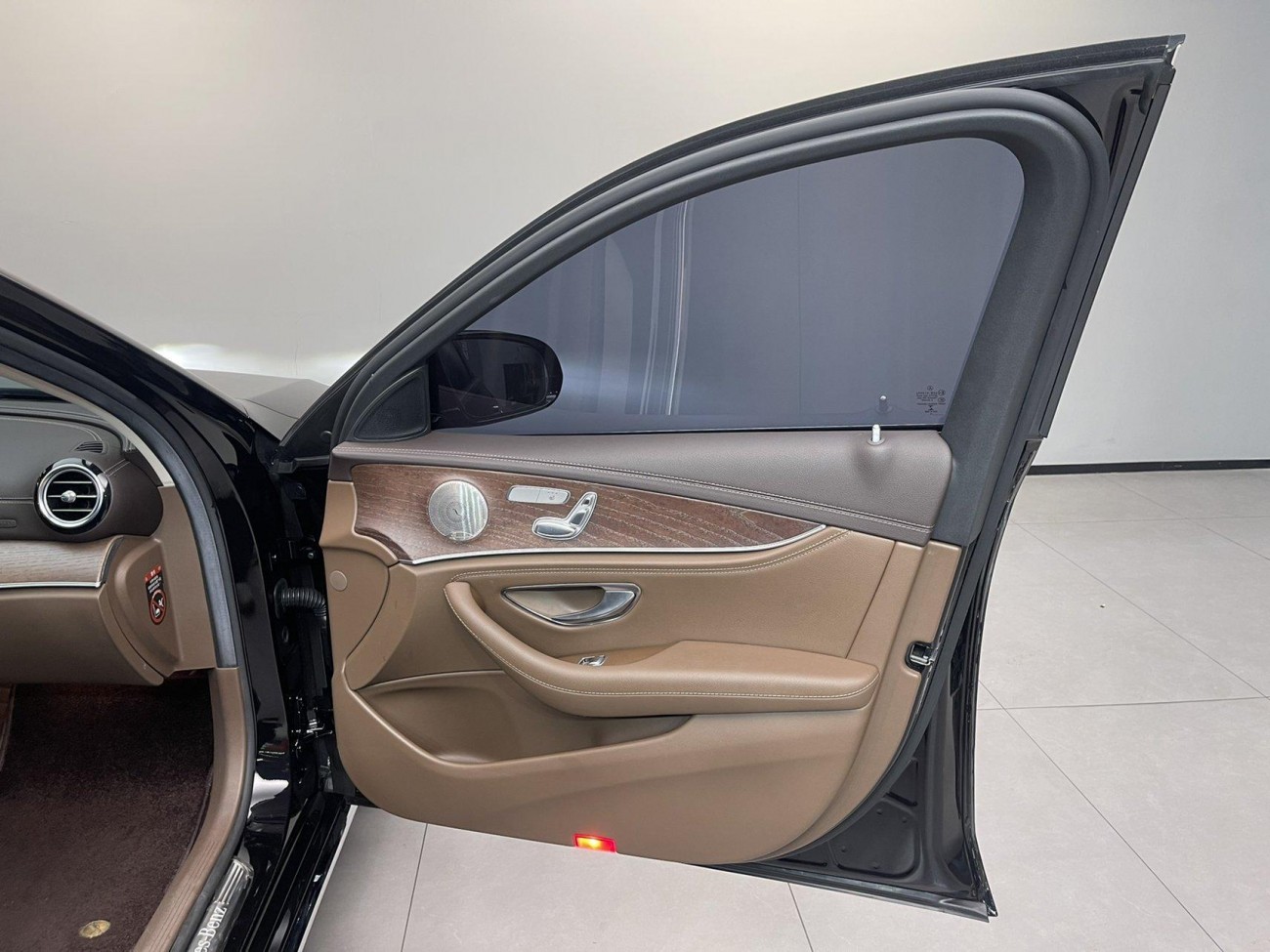 Mercedes-Benz E 300 L 2022
