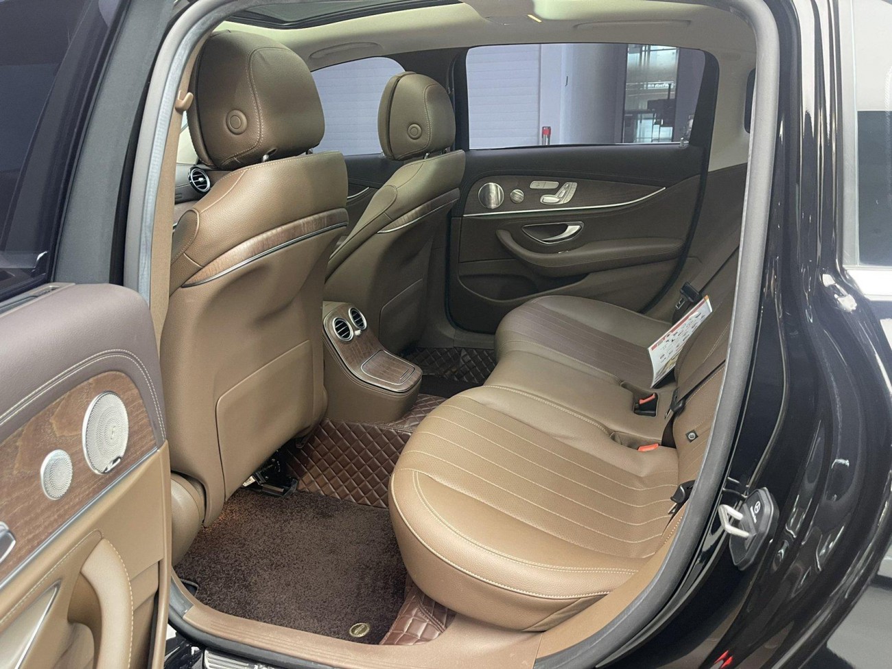 Mercedes-Benz E 300 L 2022