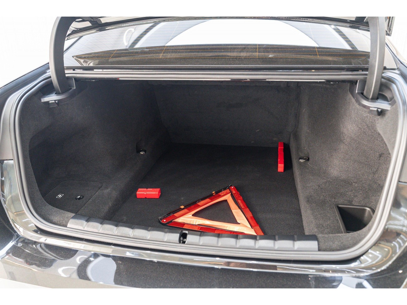 BMW 735Li 2024