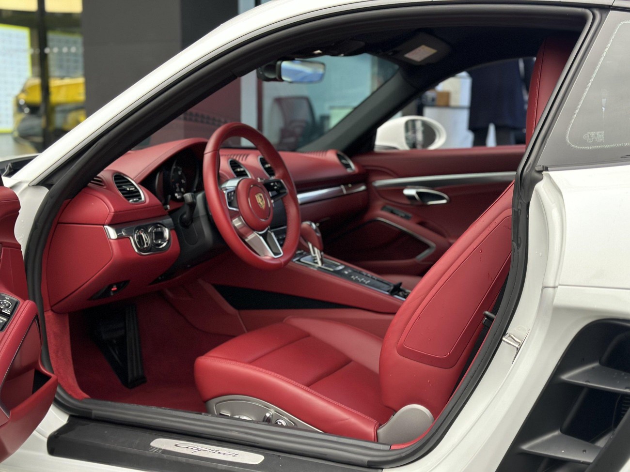 Porsche Cayman 2022