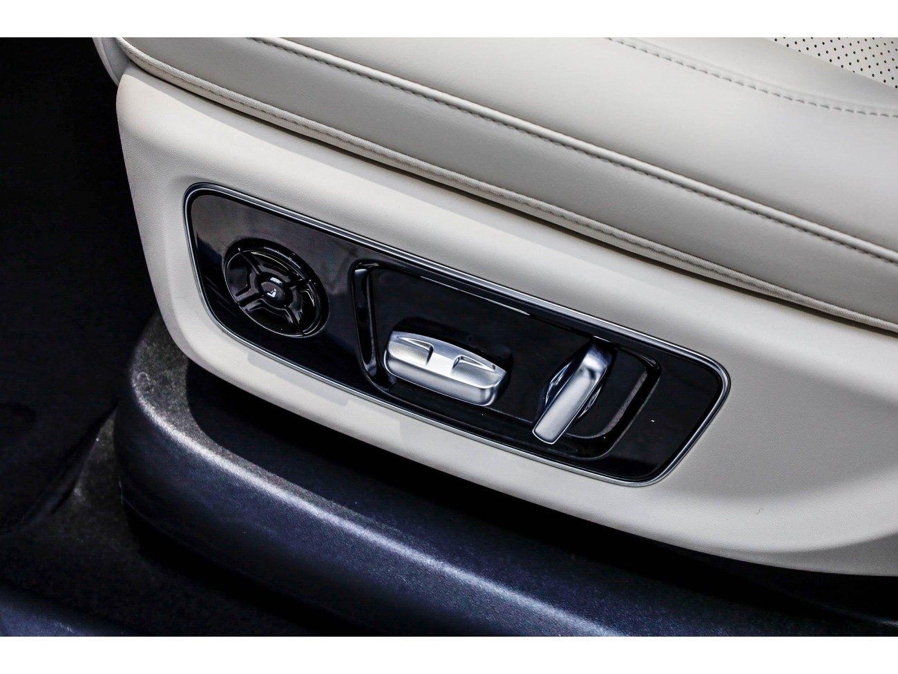 Li Auto L8 2025