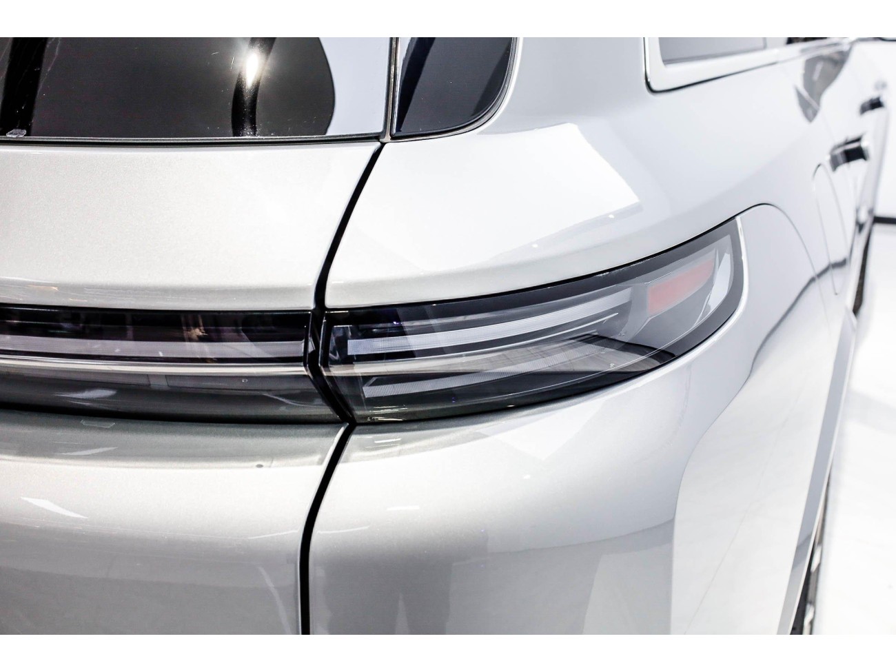 Li Auto L8 2025