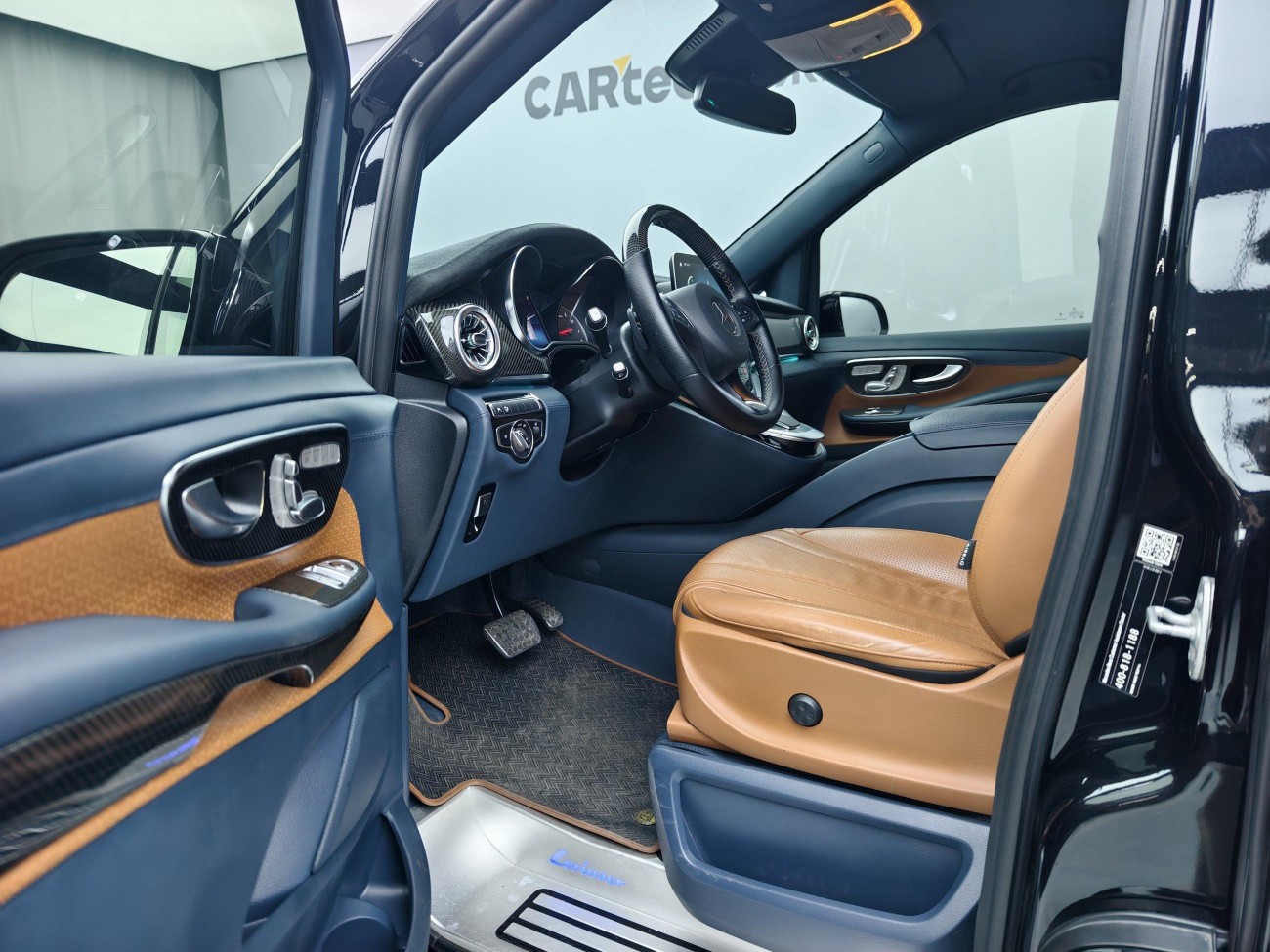 Mercedes-Benz V260L 2023