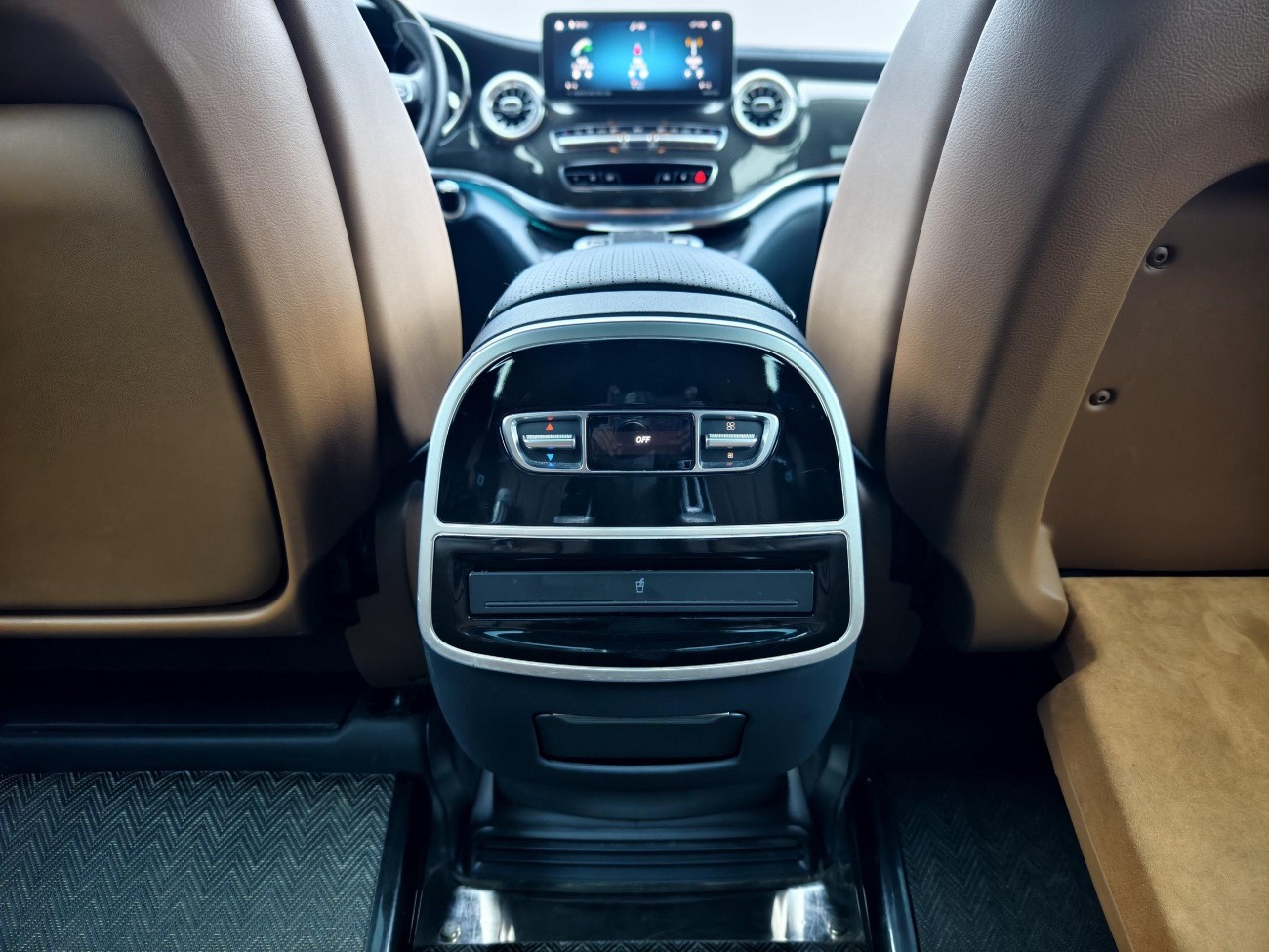 Mercedes-Benz V260L 2023