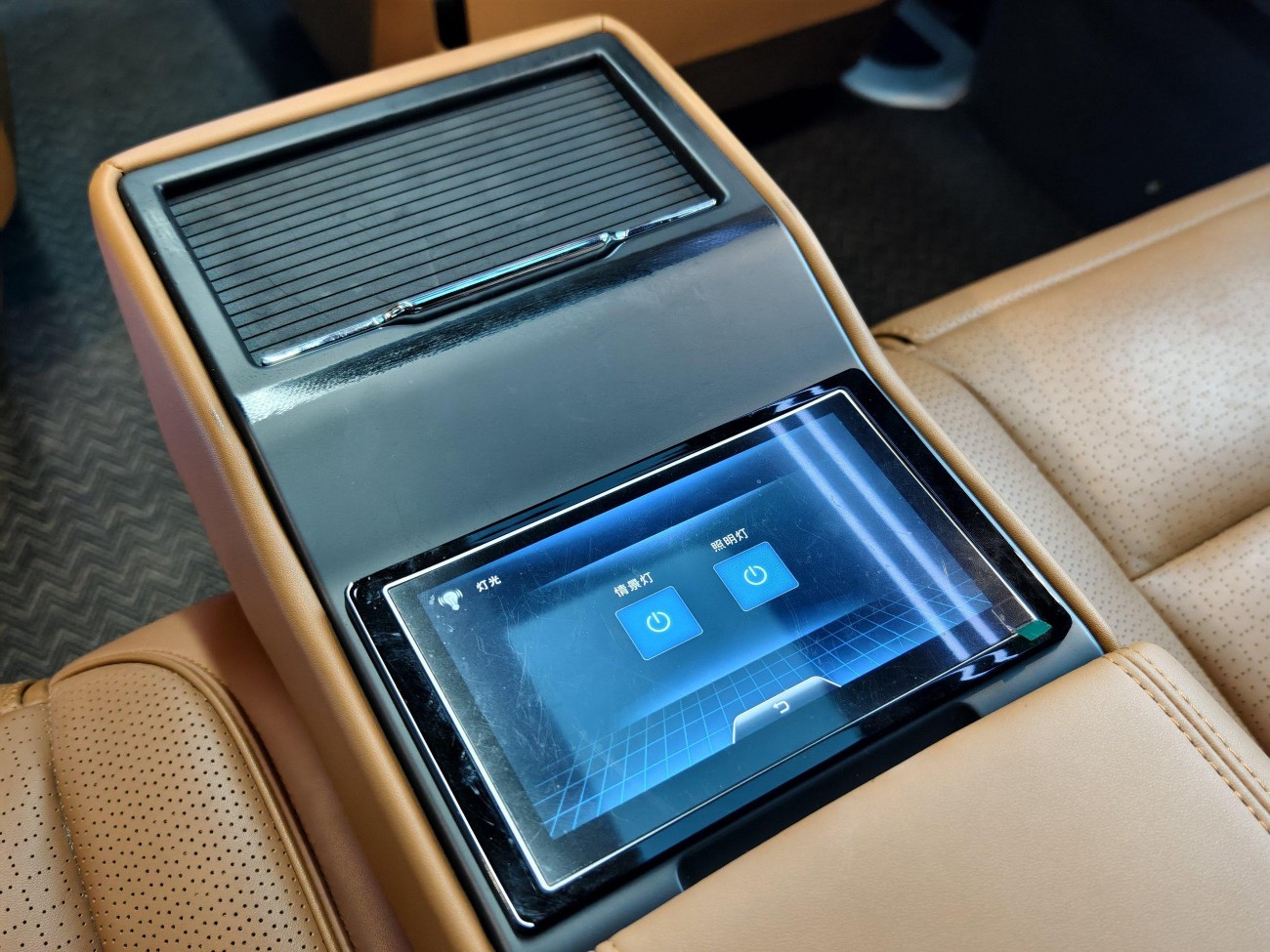 Mercedes-Benz V260L 2023
