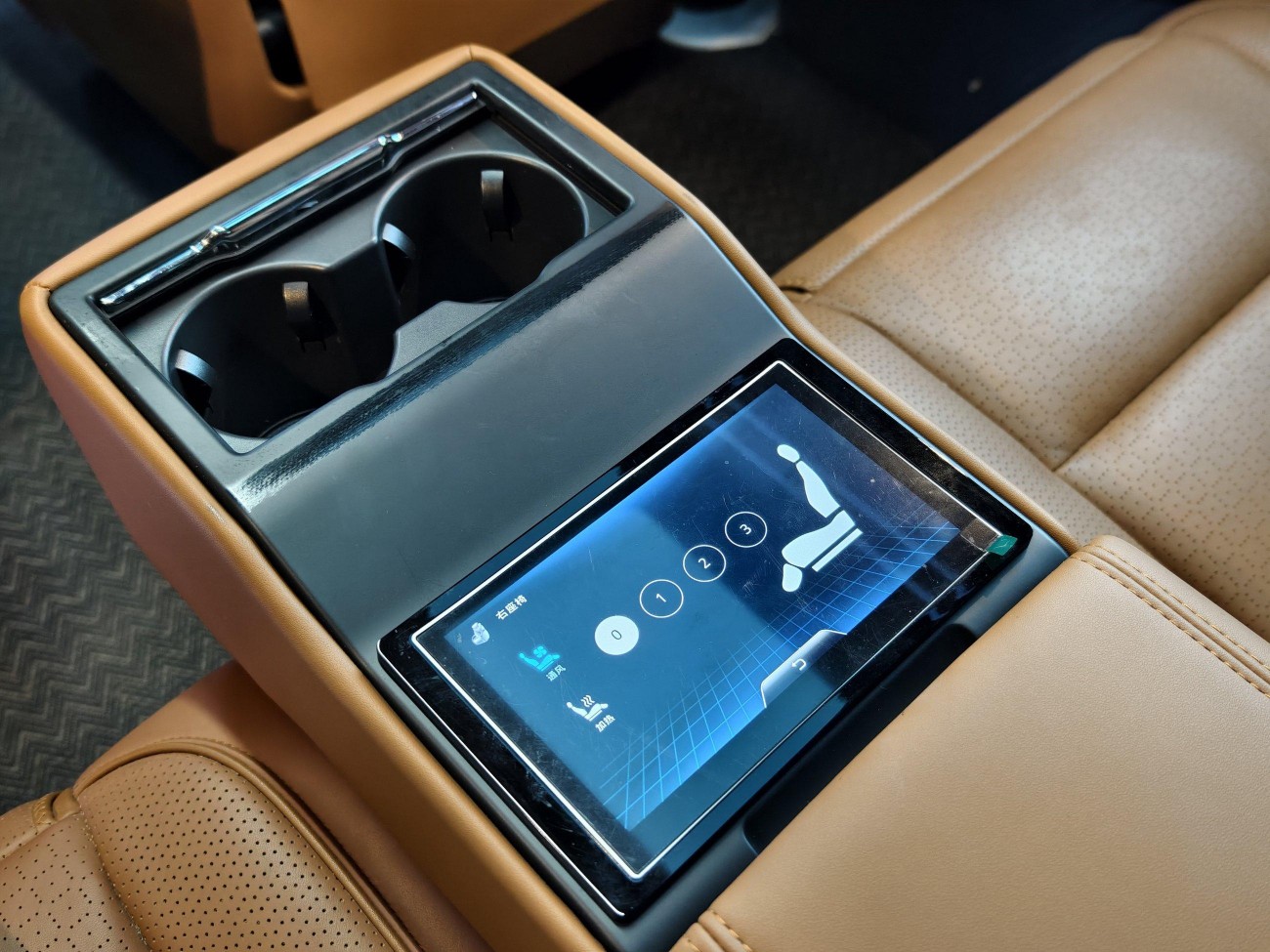 Mercedes-Benz V260L 2023