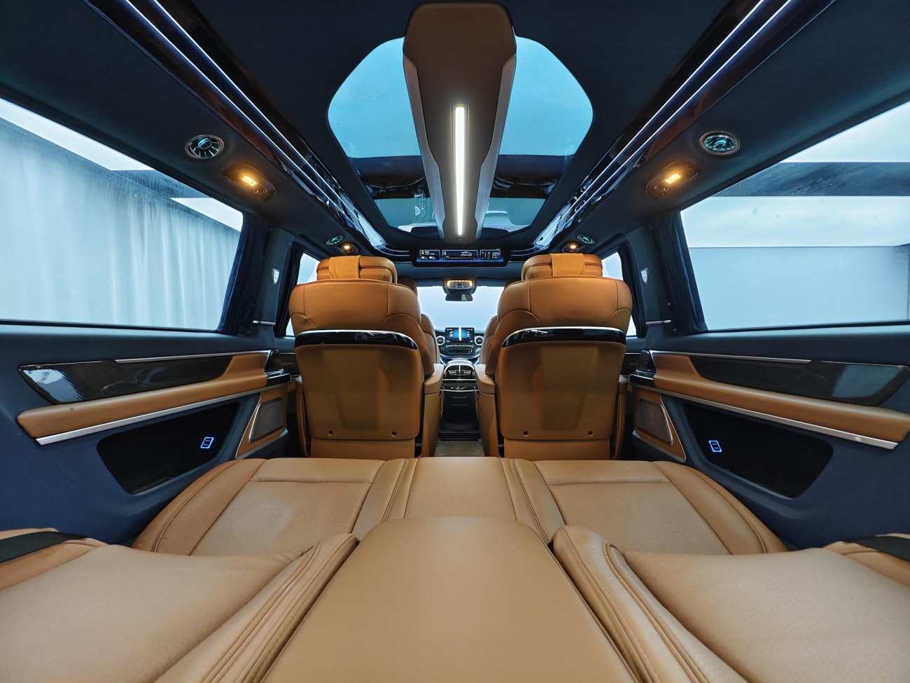 Mercedes-Benz V260L 2023