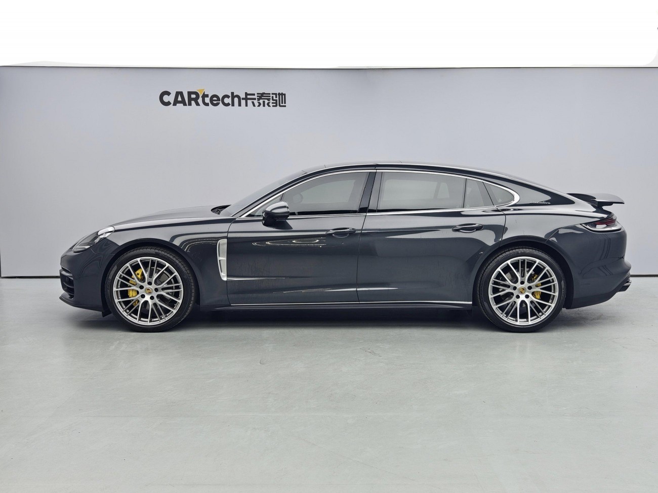 Porsche Panamera 2022