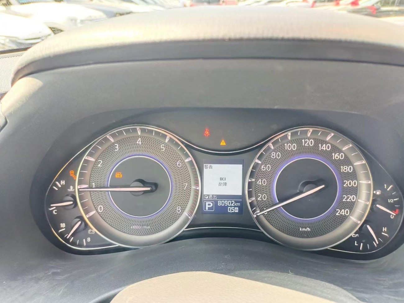 Infiniti QX80 2015