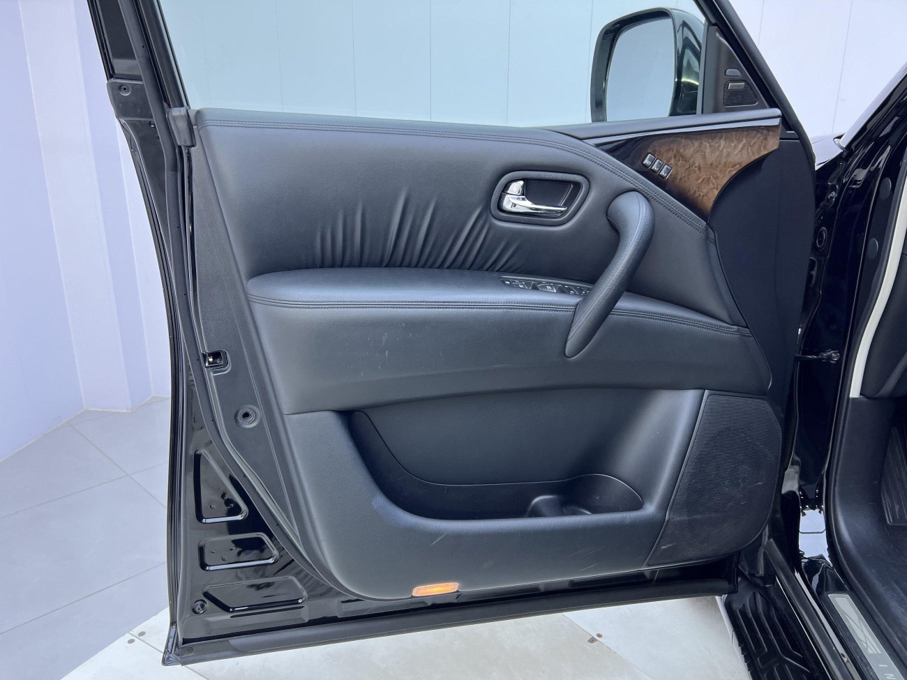Infiniti QX80 2015
