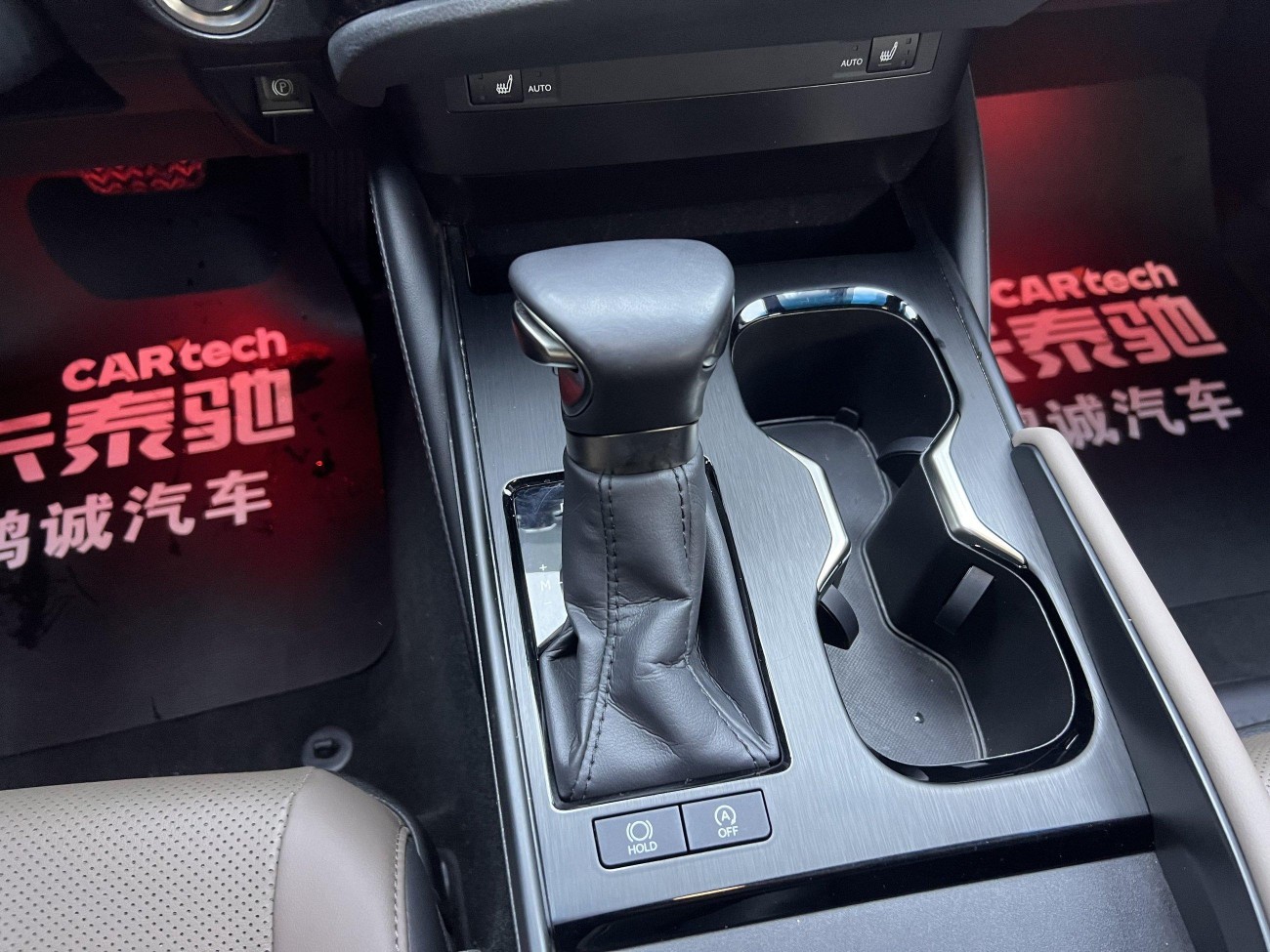 Lexus ES 200 2024