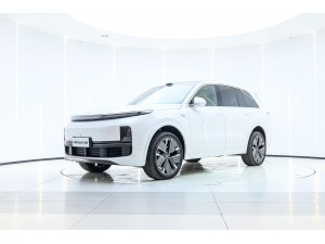 Li Auto L8 2025