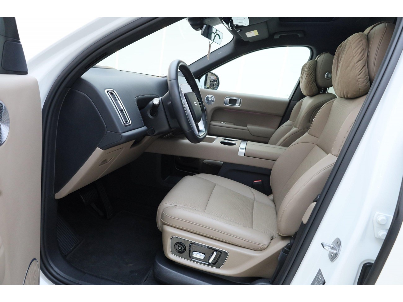 Li Auto L8 2025