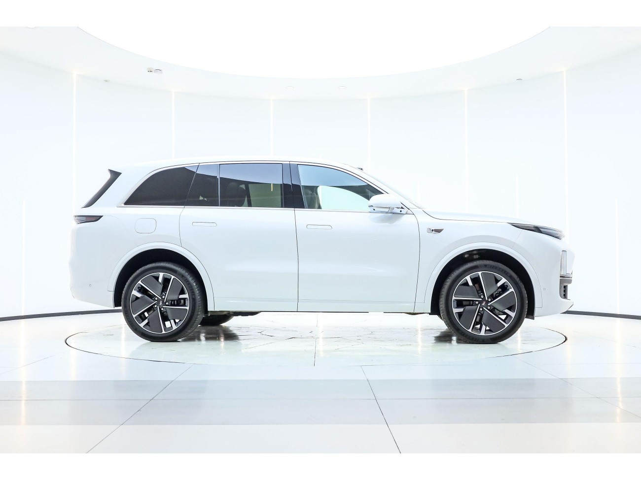 Li Auto L8 2025