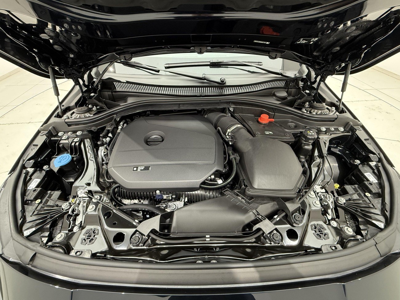 BMW 225L 2025