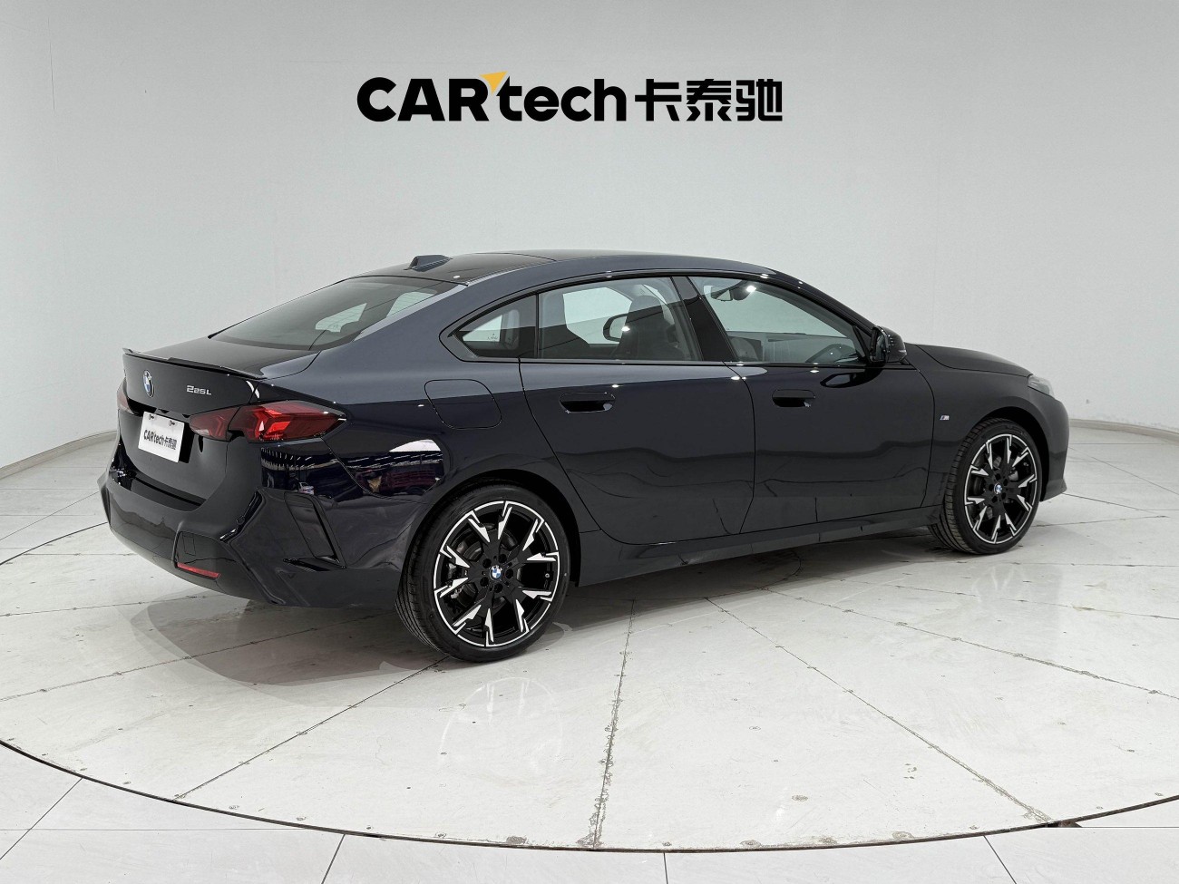 BMW 225L 2025