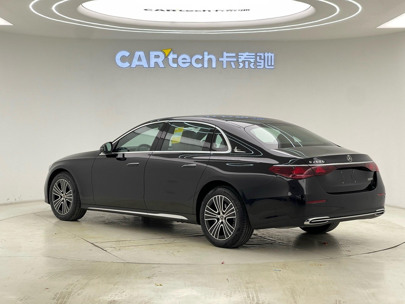 Mercedes-Benz E 260 L 2025