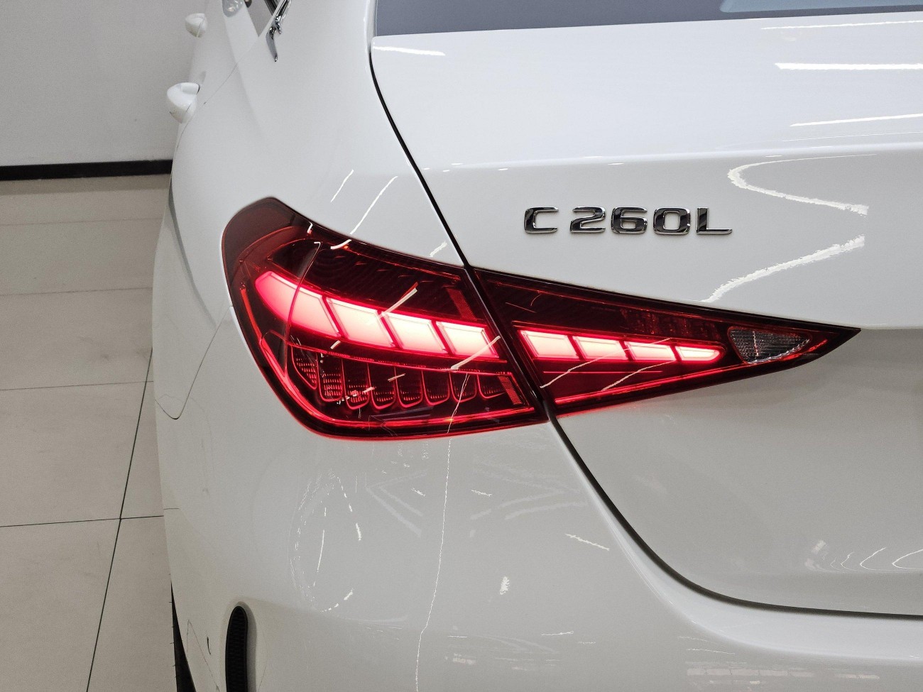 Mercedes-Benz C 260 L 2024