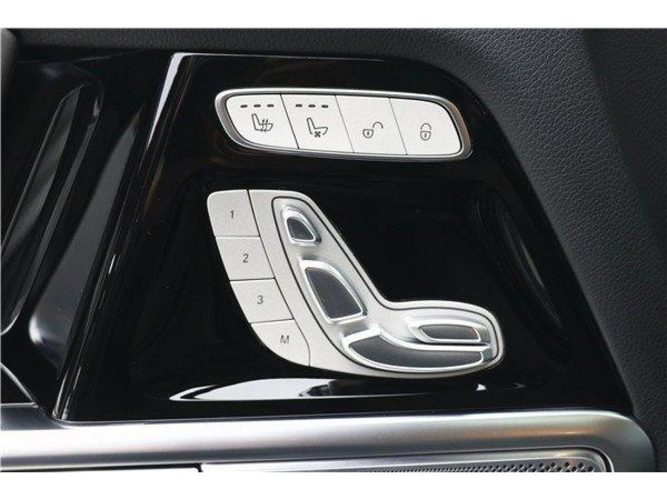 Mercedes-Benz G400d 2025