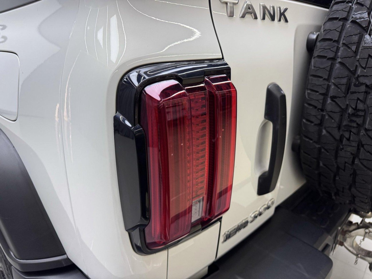 Tank 300 2023