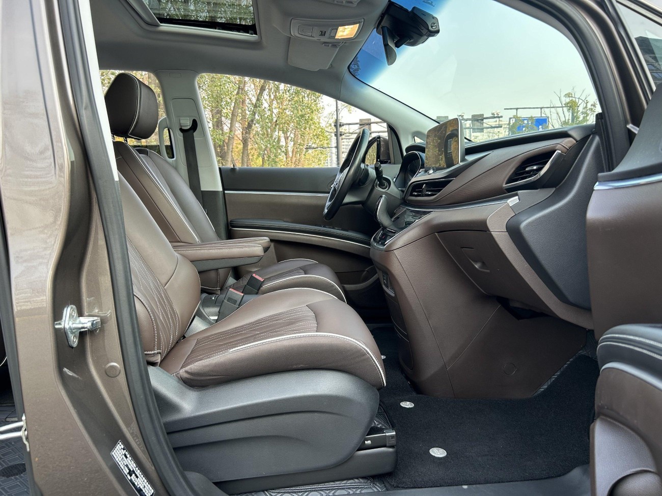 Buick GL8 2023