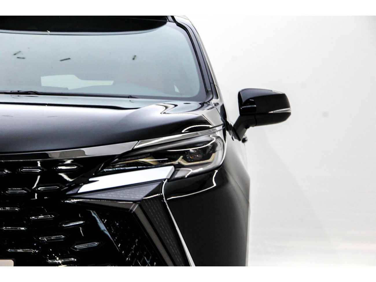 Toyota Granvia 2025