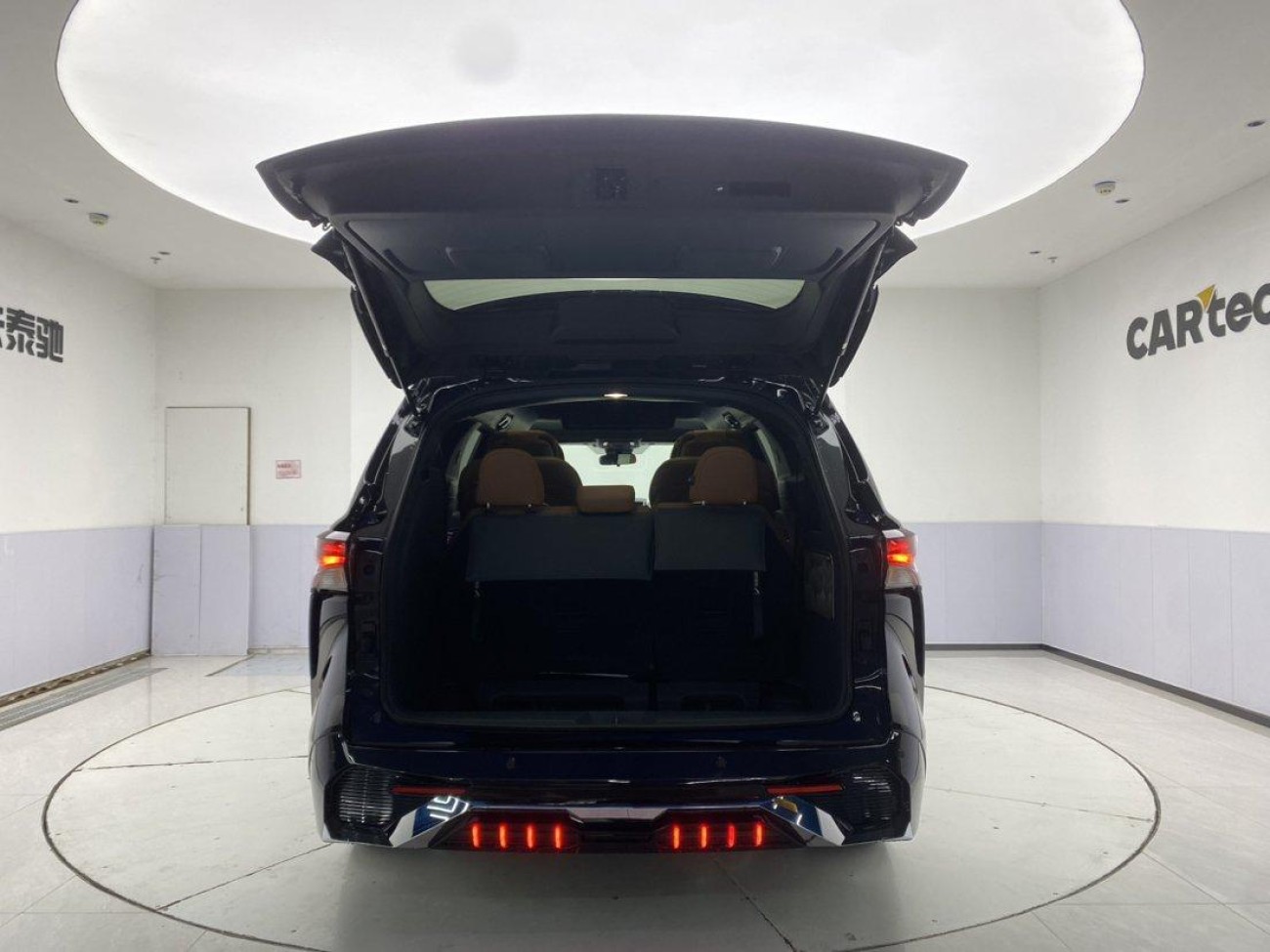 Toyota Granvia 2025