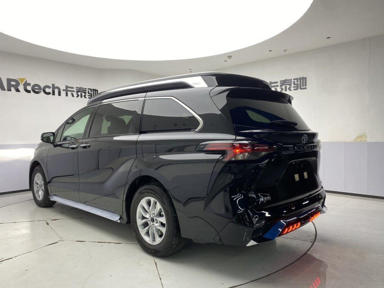 Toyota Granvia 2025