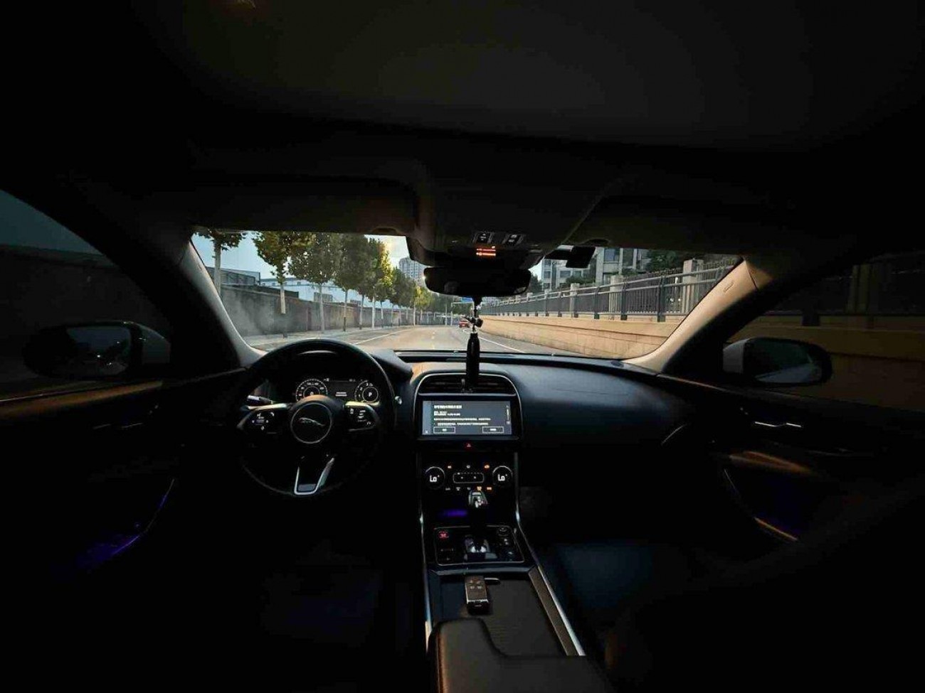 Jaguar XEL 2021