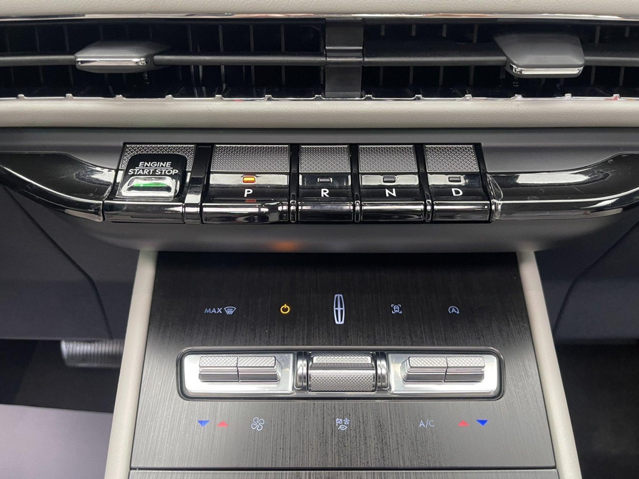 Lincoln Corsair 2023