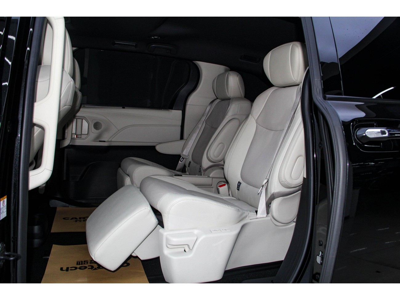 Toyota Sienna 2024