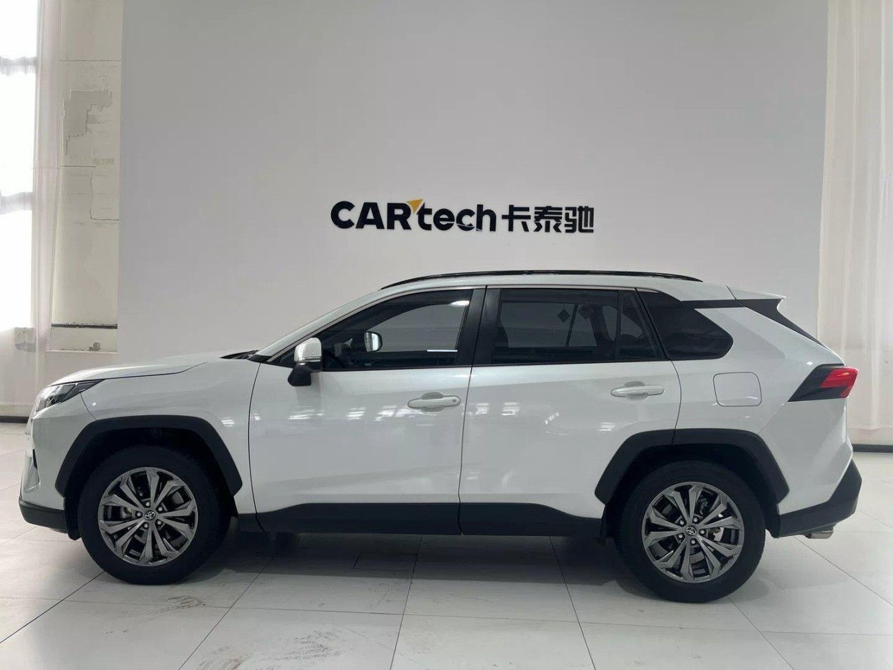Toyota RAV4 2024