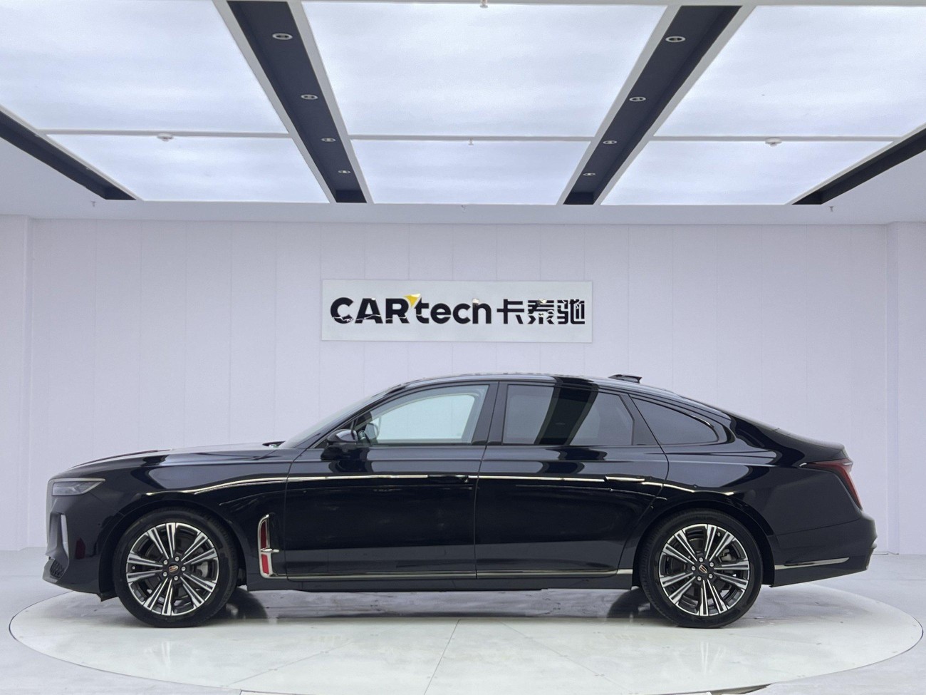 Hongqi H9 2024