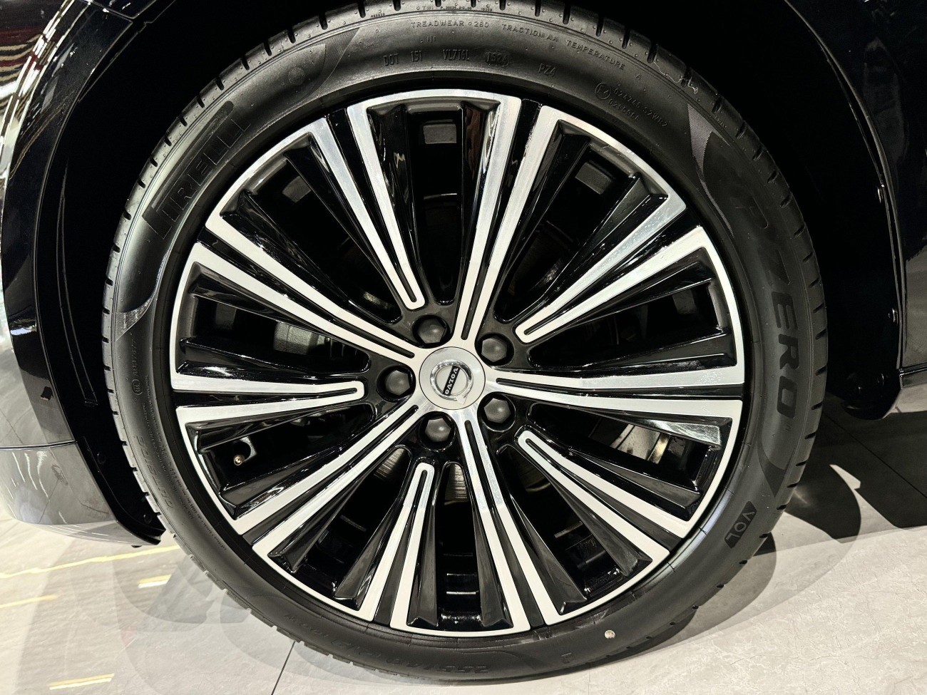 Volvo S90 2024