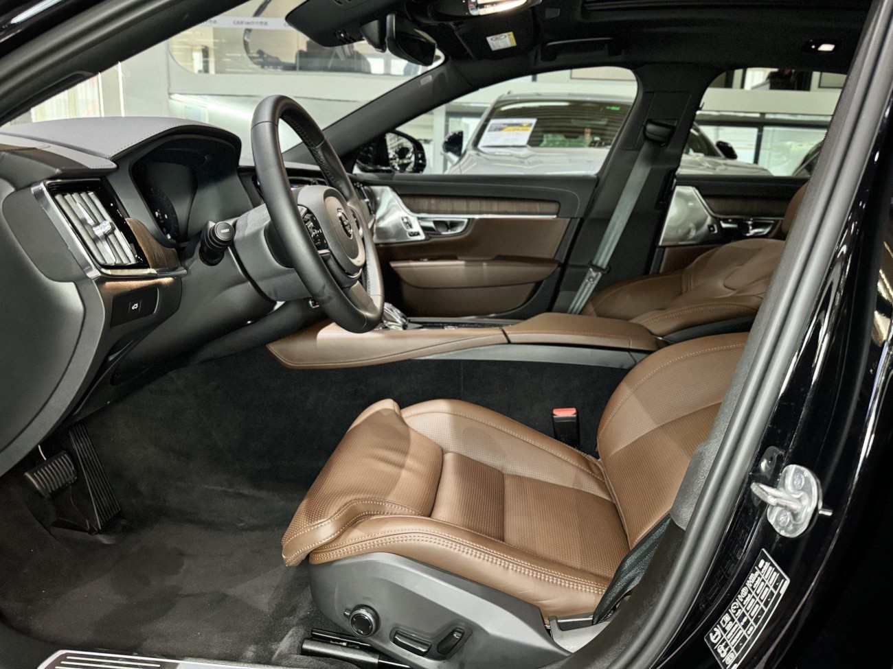 Volvo S90 2024