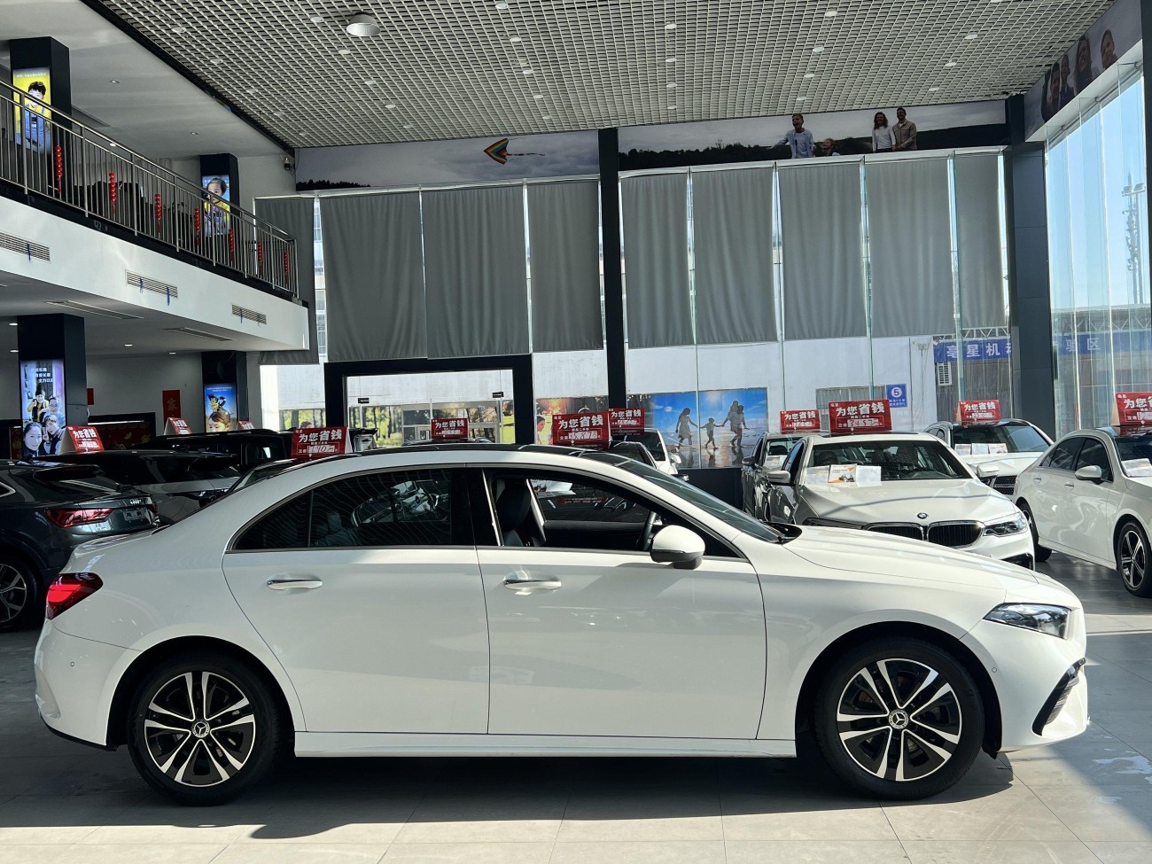Mercedes-Benz A 200 L 2023