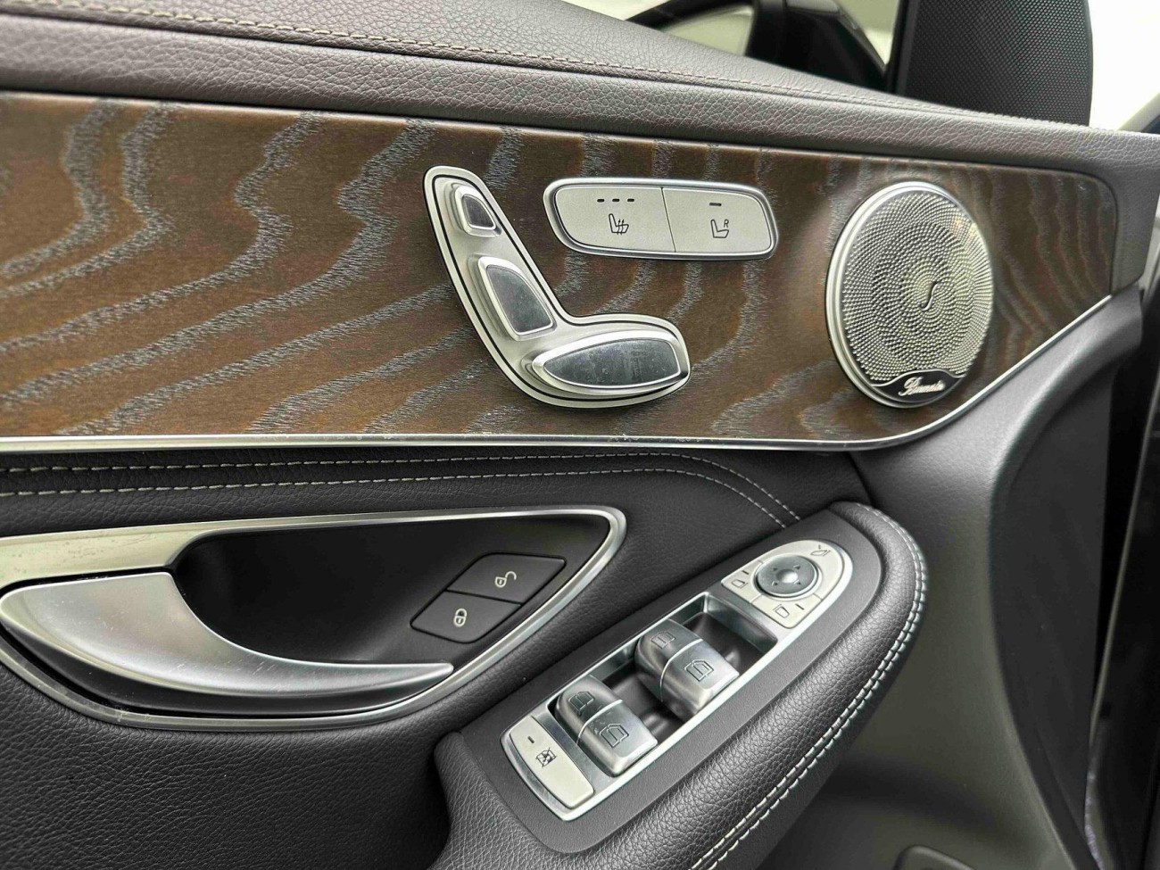 Mercedes-Benz GLC 260 L 2023