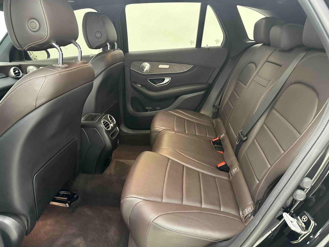 Mercedes-Benz GLC 260 L 2023