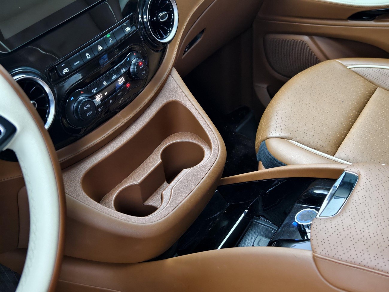 Mercedes-Benz 2021 2023