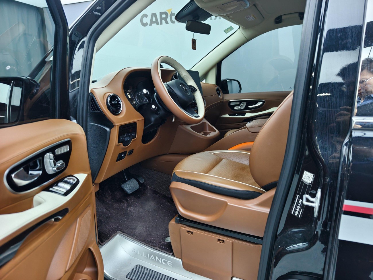 Mercedes-Benz 2021 2023