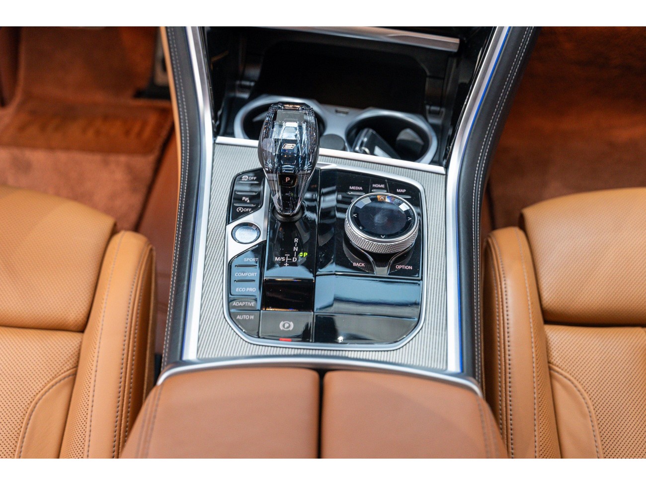 BMW 8 2024